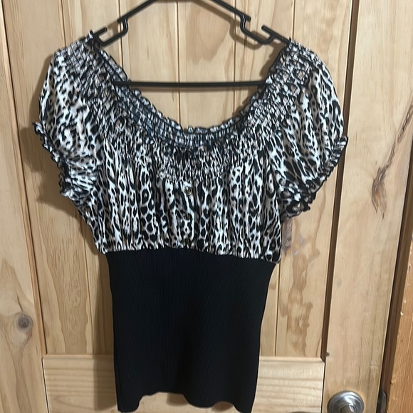 Heart Soul Leopard Spandex Puff Sleeve Blouse - Picture 1 of 4